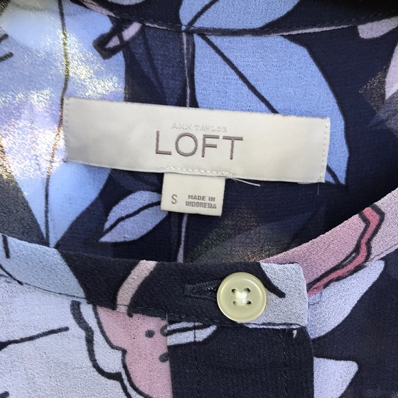 🌸HP🌸LOFT SHEER FLORAL BLOUSE - Picture 3 of 7